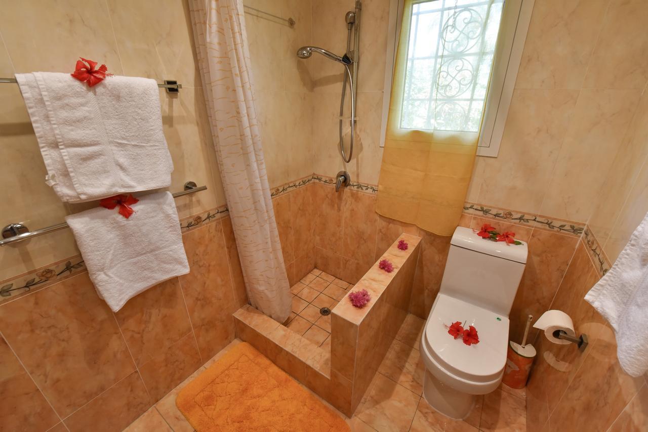 Jessies Guest House Seychelles Beau Vallon  Exterior photo