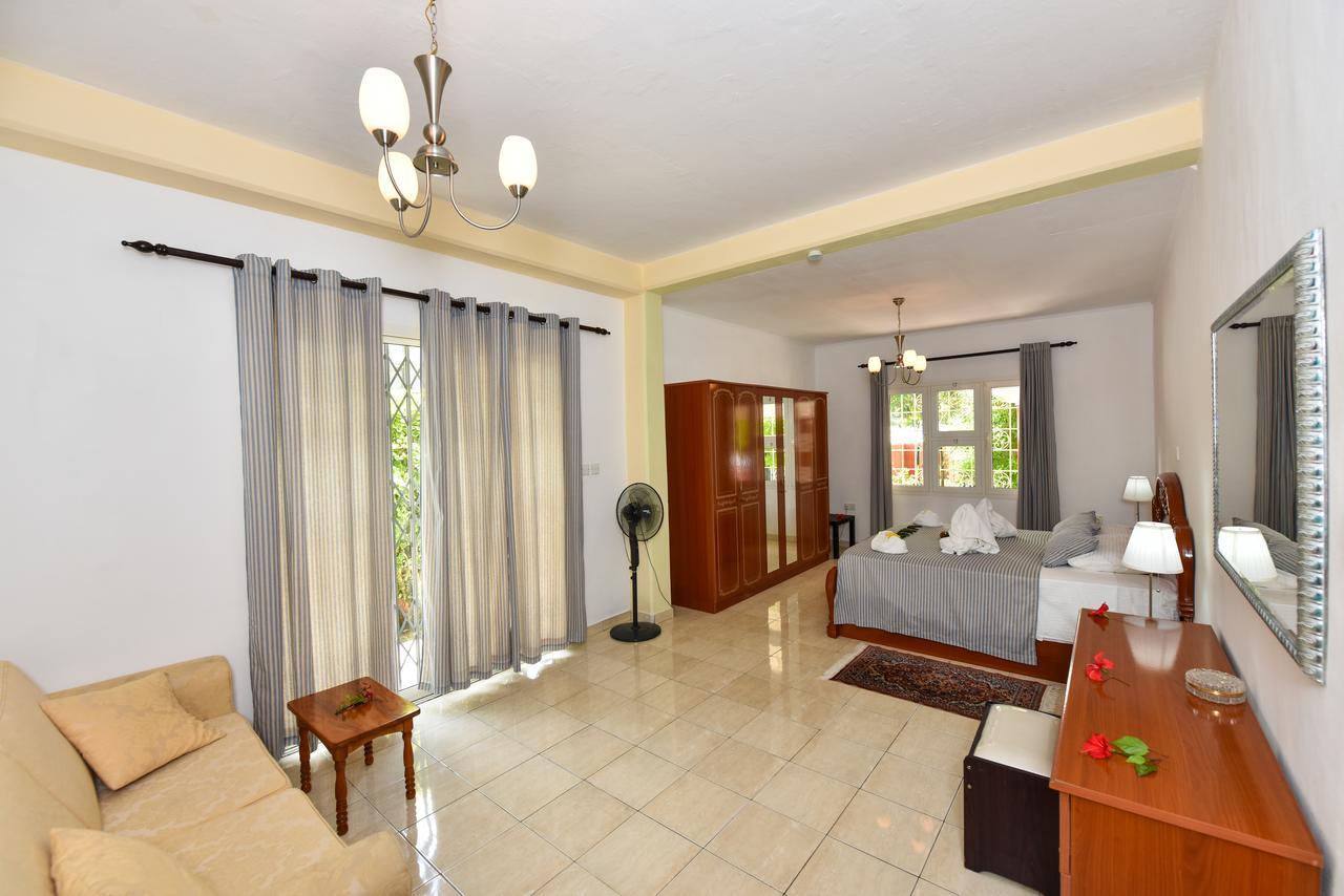 Jessies Guest House Seychelles Beau Vallon  Exterior photo