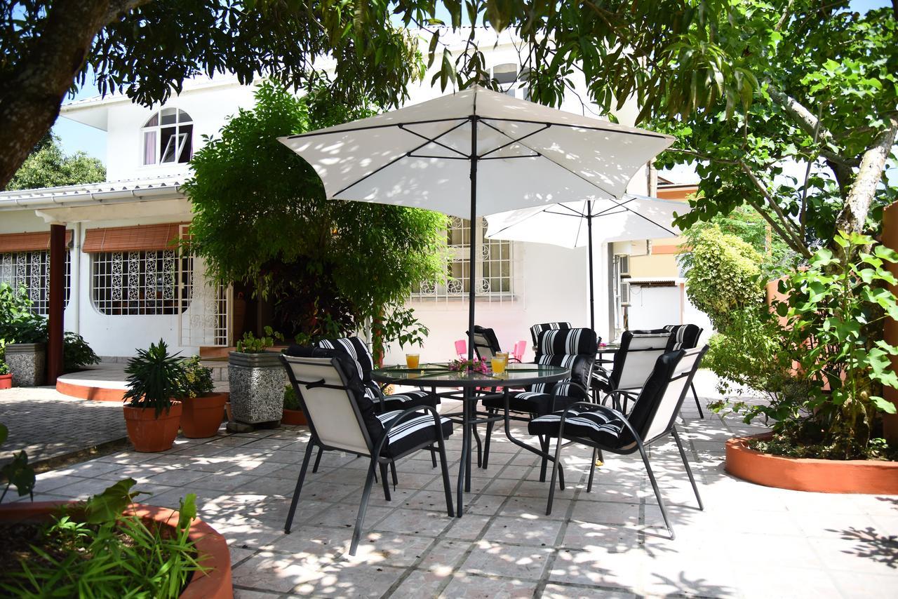 Jessies Guest House Seychelles Beau Vallon  Exterior photo