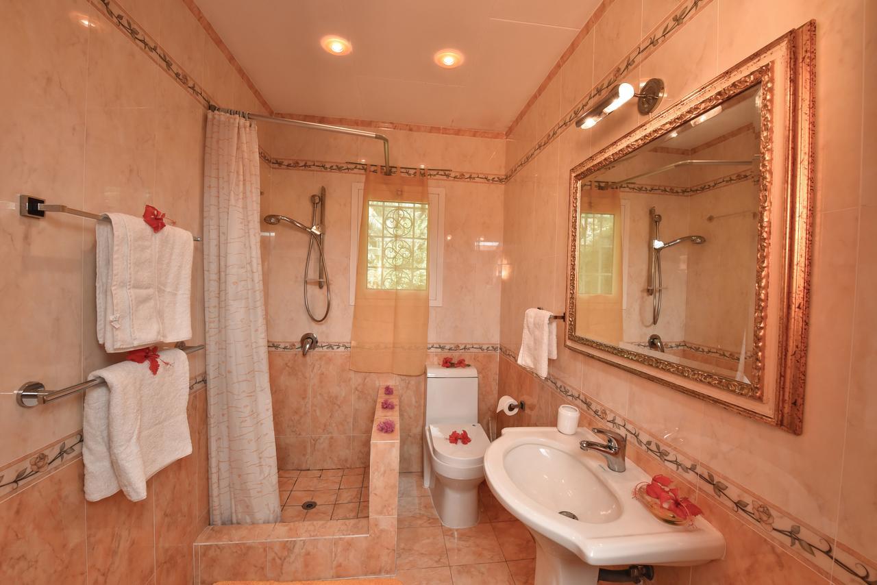 Jessies Guest House Seychelles Beau Vallon  Exterior photo