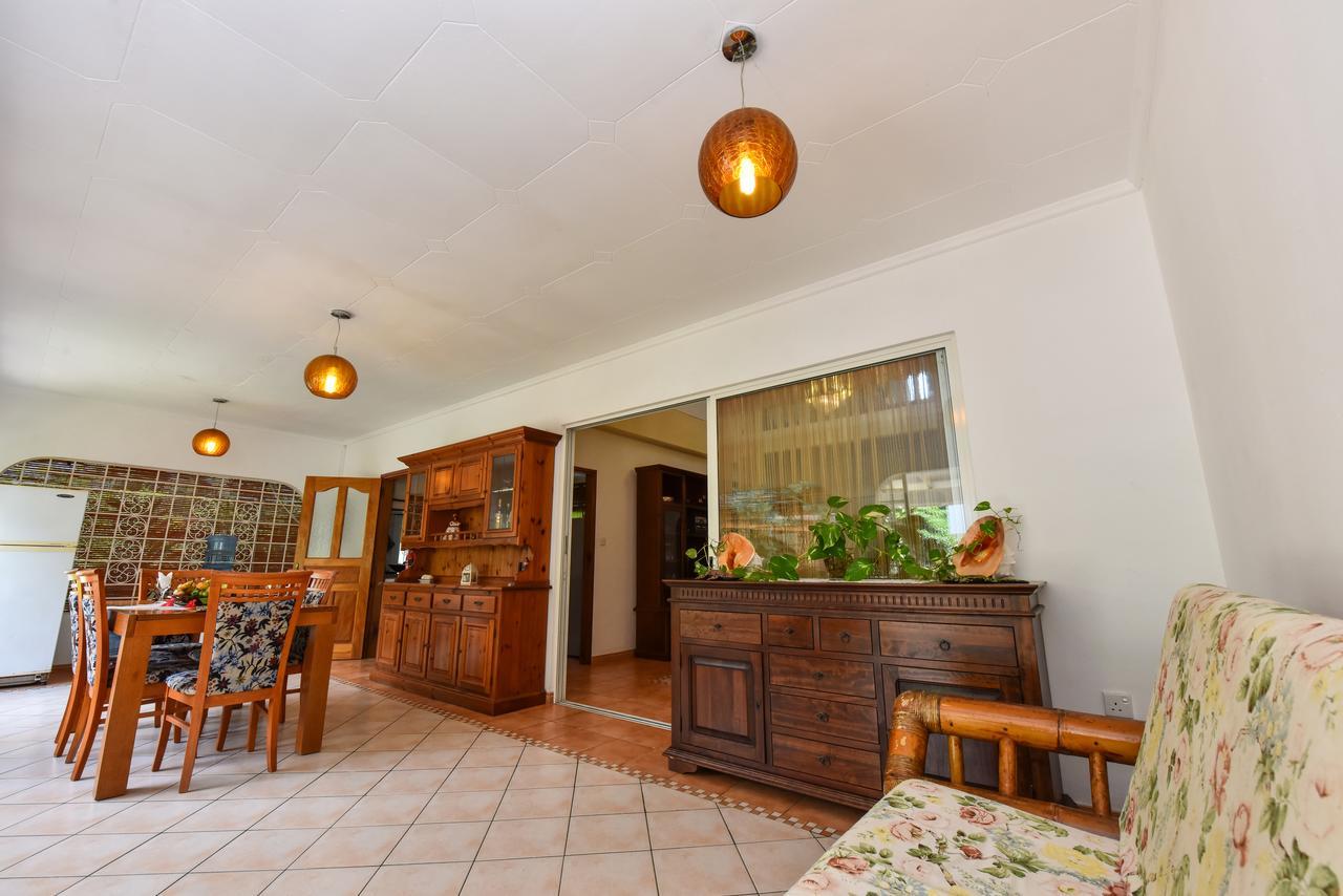 Jessies Guest House Seychelles Beau Vallon  Exterior photo